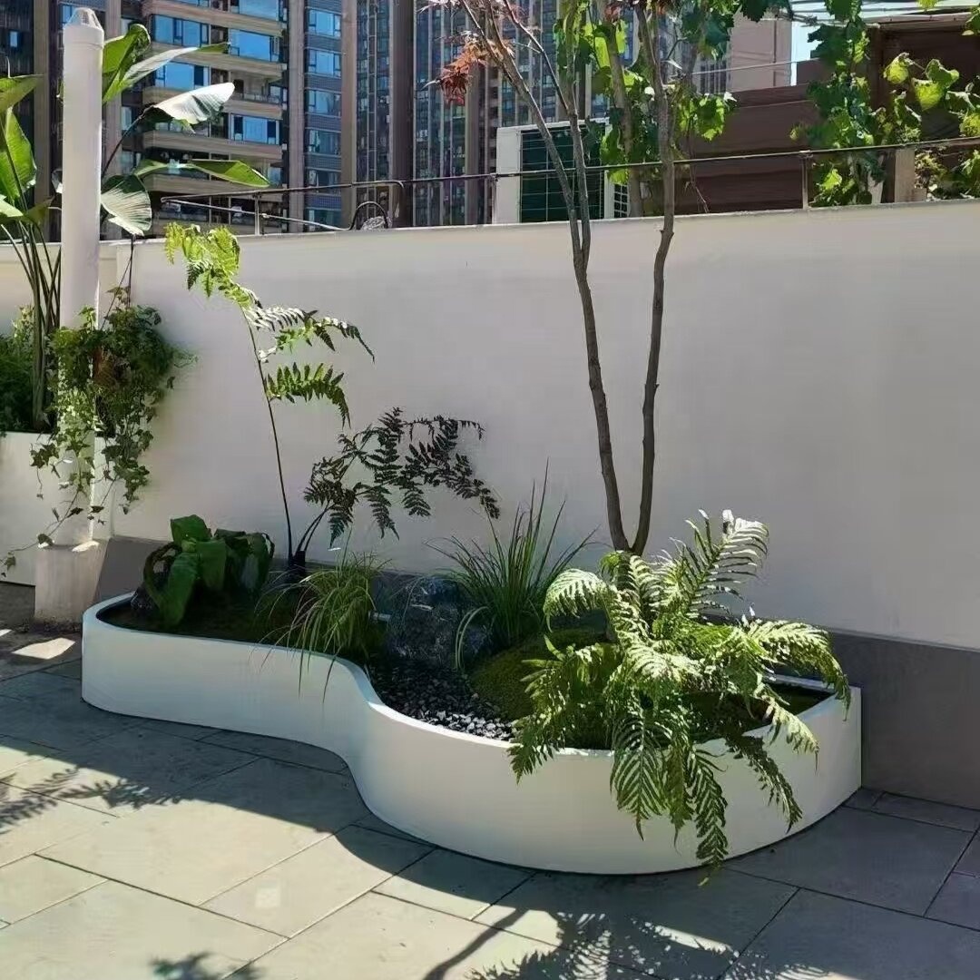 Buiten plantenbakken van smeed - Outdoor Furniture In Store recensie en prijs